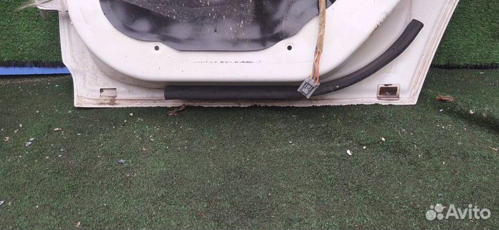 Дверь задняя правая в сборе задняя правая Jeep