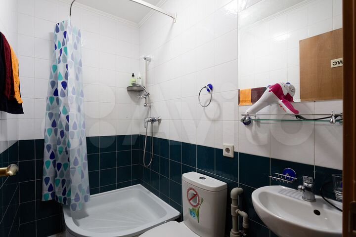 Комната 17 м² в > 9-к., 2/4 эт.