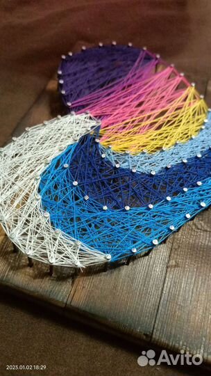Картина в стиле string-art