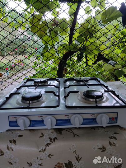 Настольная газовая плита 4 конфорки б/у