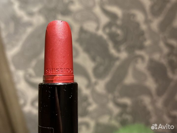 Shiseido помада