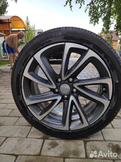 Литые диски r18 5x114,3