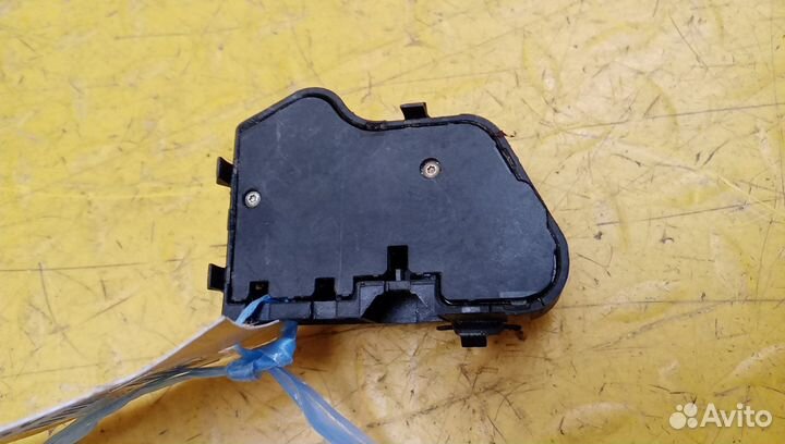 Кнопка многофункциональная W203 С-klasse A2108213851