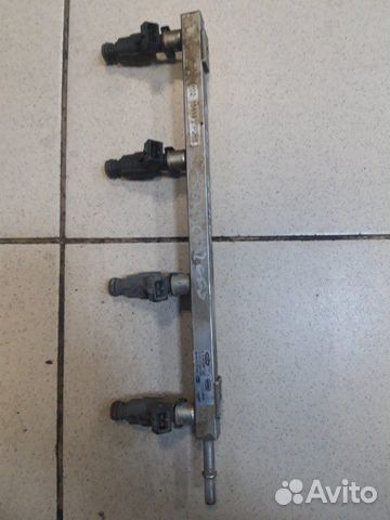 Топливная рампа с форсунками Chery Bonus