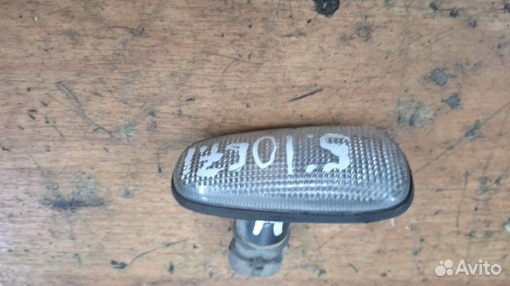 Повторитель поворотника в крыло Opel Astra G II
