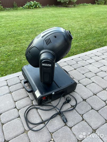 Вращающаяся световая голова SVLight SA003N
