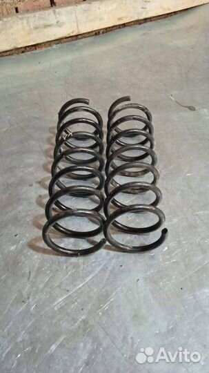 Пружина задняя Mazda 3 BK 2005