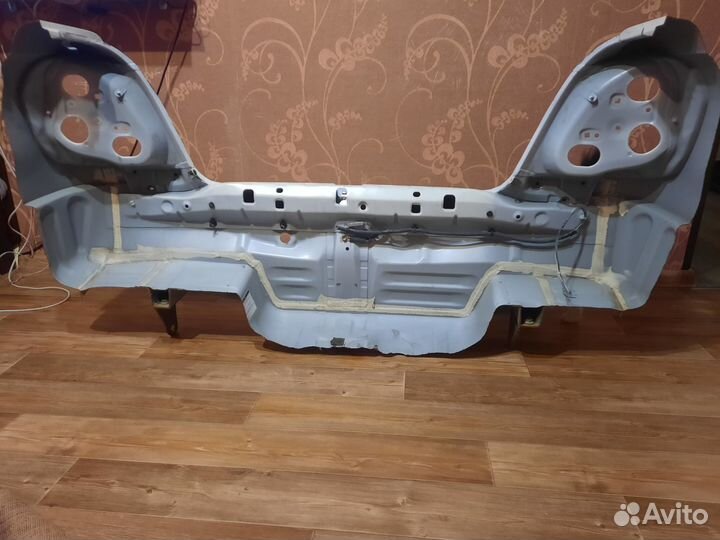 Панель кузова задняя Toyota Platz 5830752060 SCP11