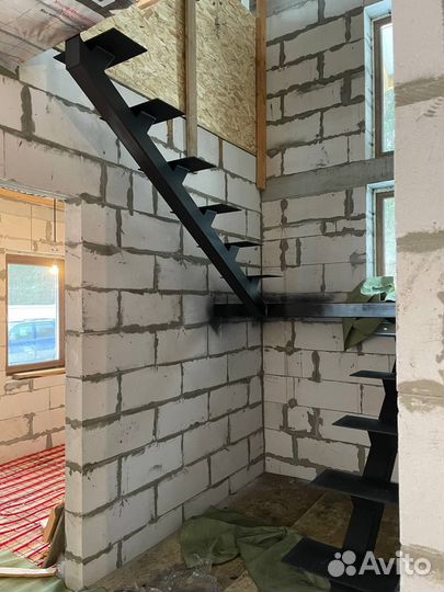 Металлокаркасы лестниц