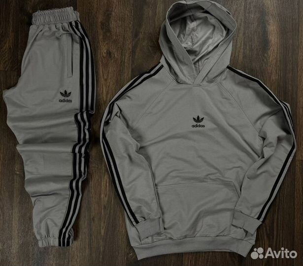 Спортивный костюм Adidas