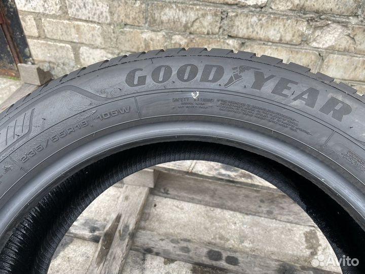 Goodyear Vector 4Seasons Gen-3 SUV 235/55 R19