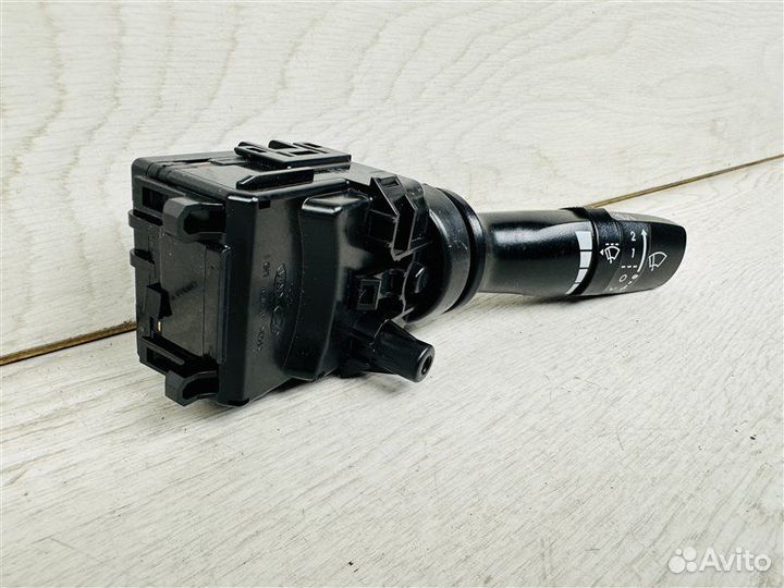 Подрулевой переключатель правый Hyundai I40 2.0