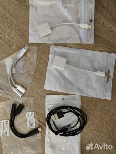 Адаптер, переходник для наушников и зарядки