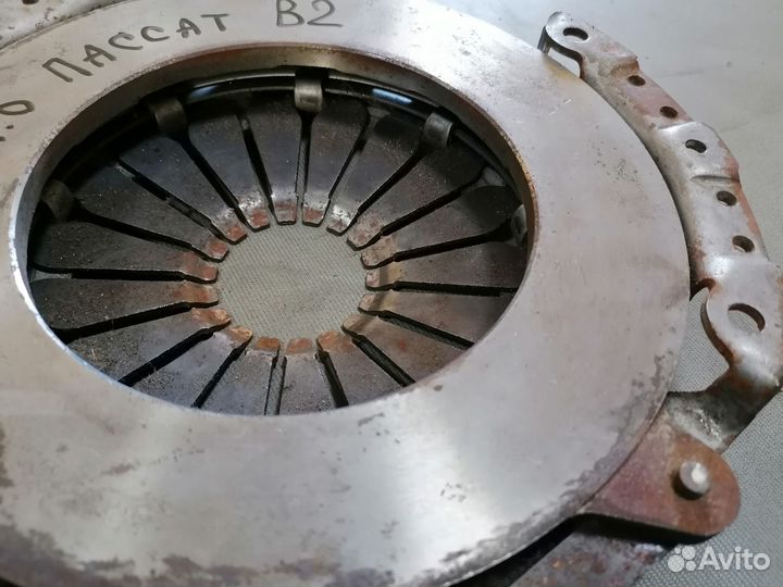 Корзина сцепления 1.6 VW Passat B2 не устанавливал