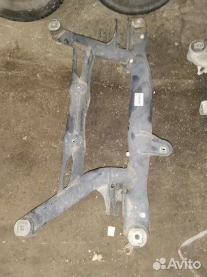 Балка подвески задняя Volkswagen Tiguan 5N1 cbab