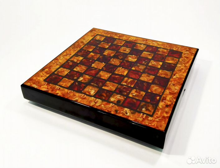 Янтарные шахматы. Шахматы из Янтаря. Янтарь. 00011