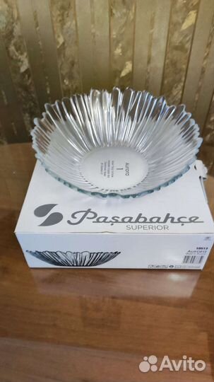 Ваза для фруктов. объёмная. красивая