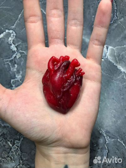 Брошь Сердце