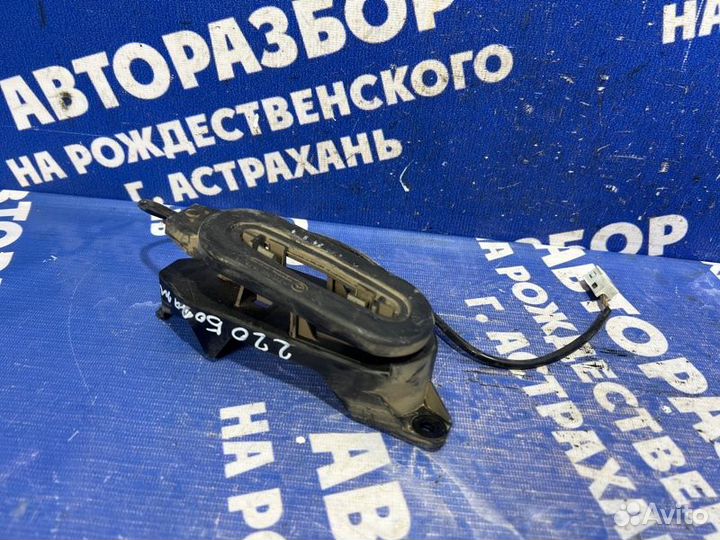 Антенна Mercedes-Benz W220 седан 2001