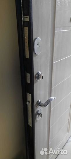 Дверь входная металлическая