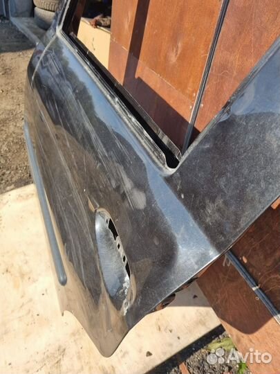 Задняя левая дверь Renault Logan