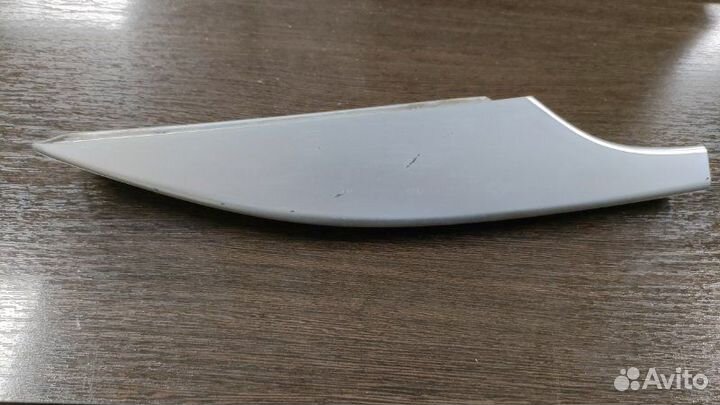 Заглушка рейлинга задняя правая Infiniti Ex35 1