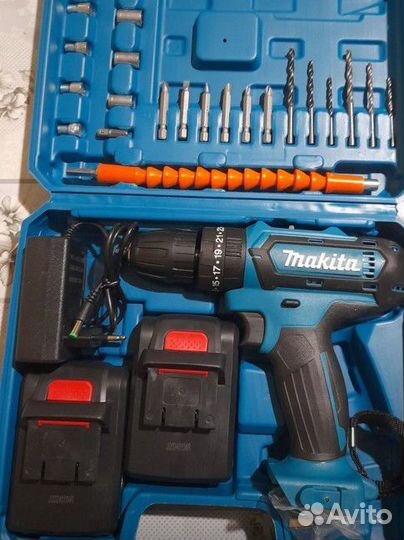 Шуруповерт makita новый