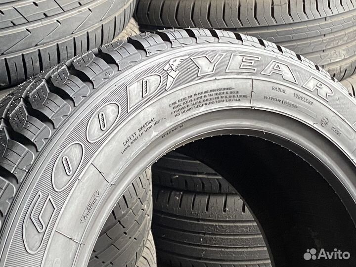 Goodyear UltraGrip 255/55 R19