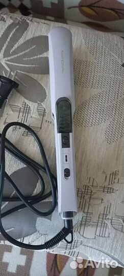 Выпрямитель для волос новый