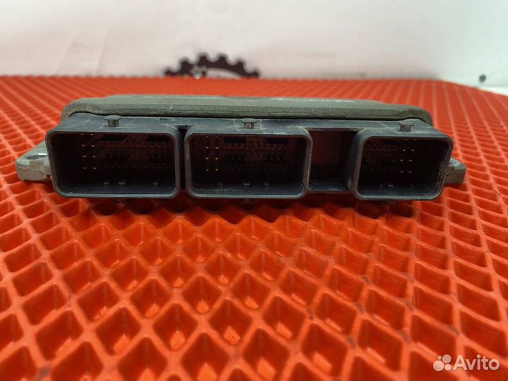 Блок управления двигателем Renault Fluence 2010-2