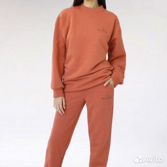 Спортивный костюм из футера свободного кроя