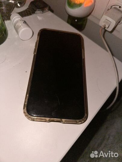 Телефон iPhone 10