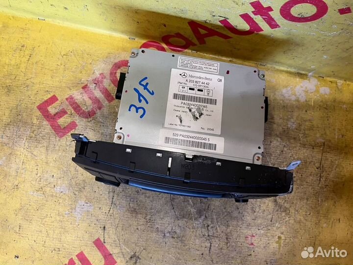 Магнитола Mercedes-Benz C-Class W203