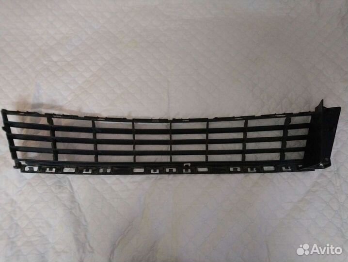 Решетка бампера renault clio 3