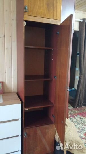 Шкаф