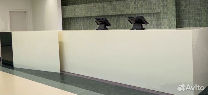 Ресепшн для клиники кварцевого агломерата