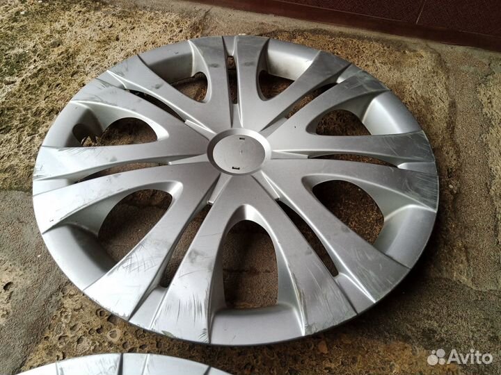 Колпаки Toyota R16