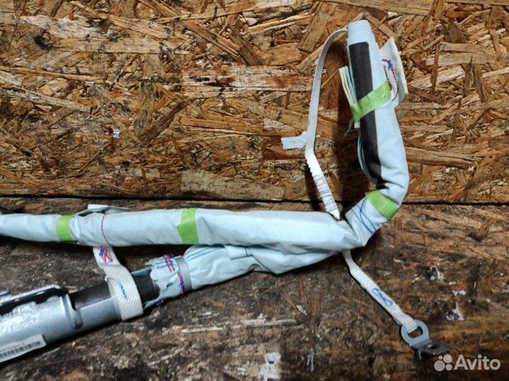 Потолочная подушка безопасности правая