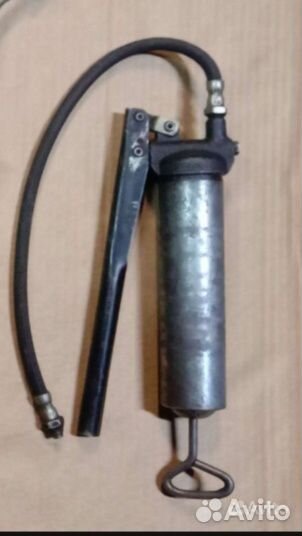 Шприц для смазки рычажно плунжерный СССР