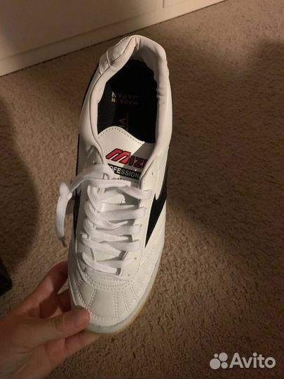 Кроссовки мизуно