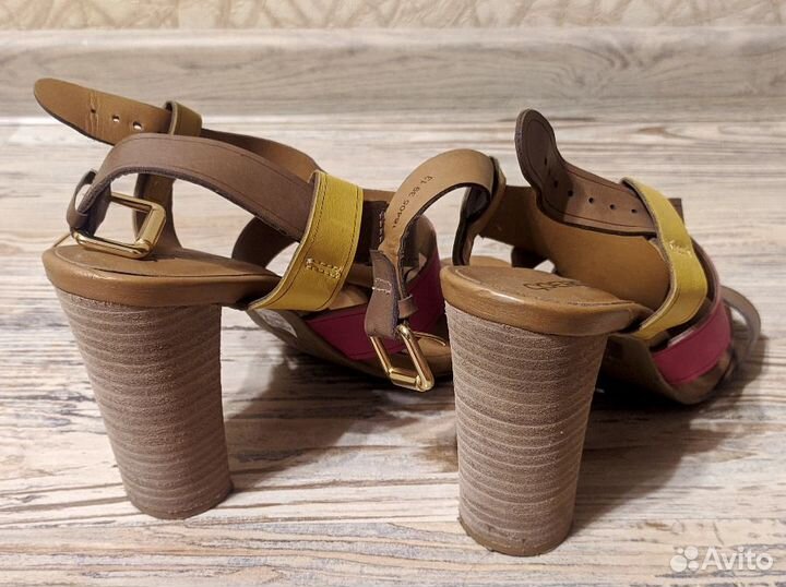 Босоножки женские на каблуке goergo