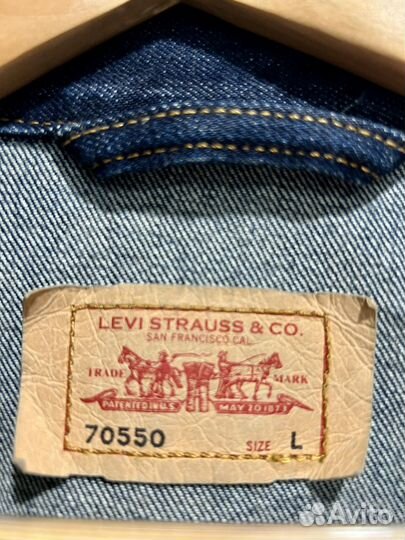 Джинсовая куртка levis