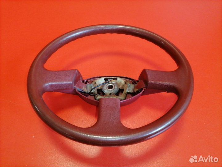 Руль Toyota Hilux Surf LN130G 2L-T 1990