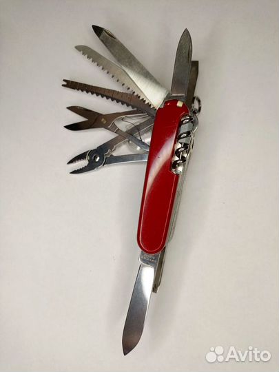 Victorinox swisschamp (швейцарский нож)