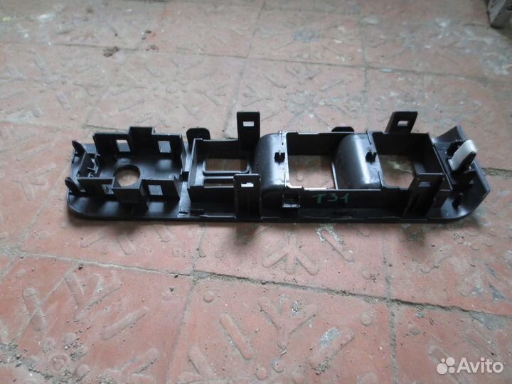 Накладка декоративная Nissan X-Trail 31 2011г