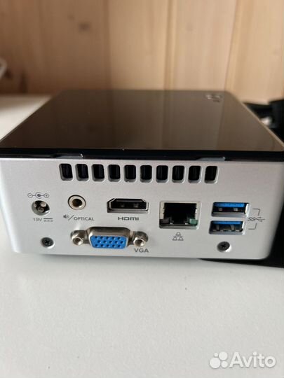 Миникомпьютер NUC5cpyh