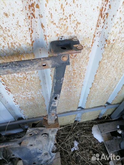 Подрамник передний Peugeot 207