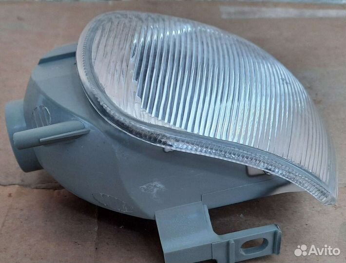 Указатель поворота передний левый 9524192E