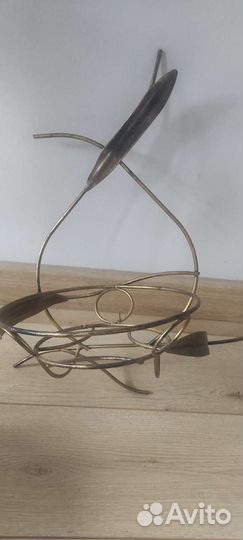 Подставка для цветов настенная