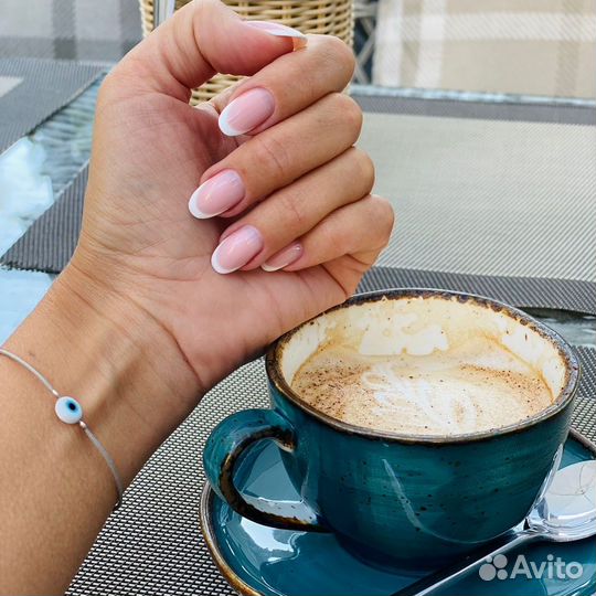 Маникюр, педикюр;стрижки